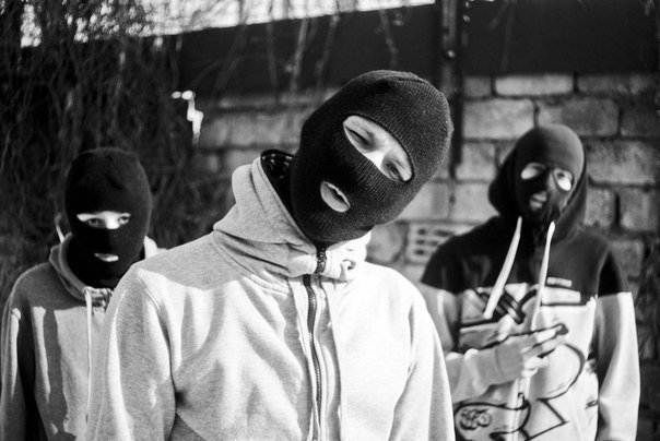 Бля, брат, відійди, я сру